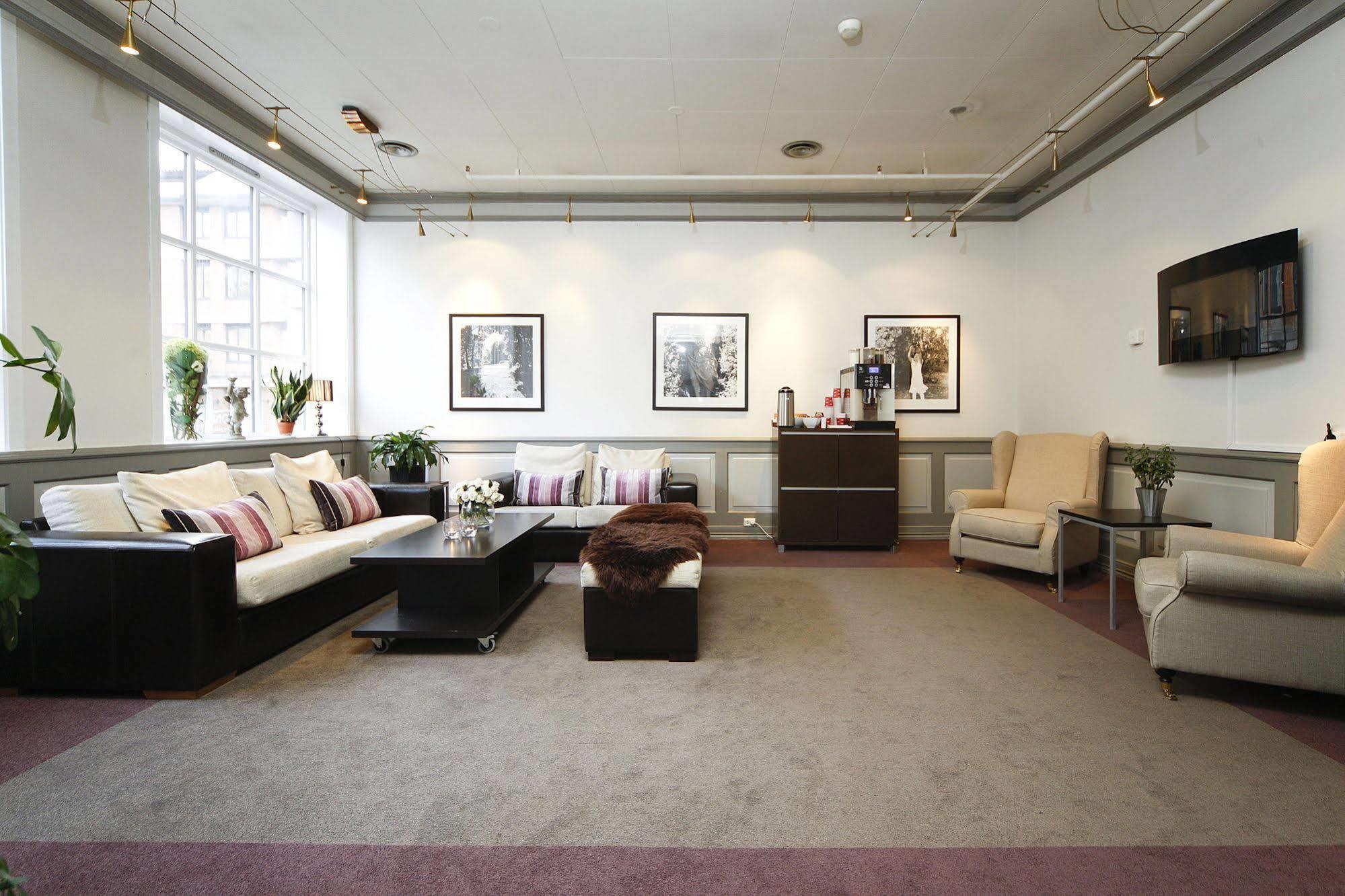 Thon Partner Hotel Parken クリスティアンサン エクステリア 写真